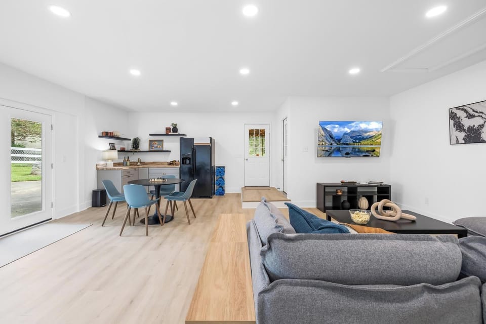 Family Room/Game Room, Dry Bar, Additional Refrigerator