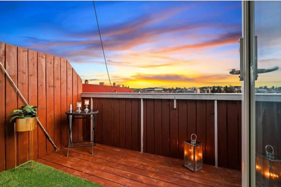 Spacious terrace with BBQ grill for outdoor dining, fresh air, great views. 