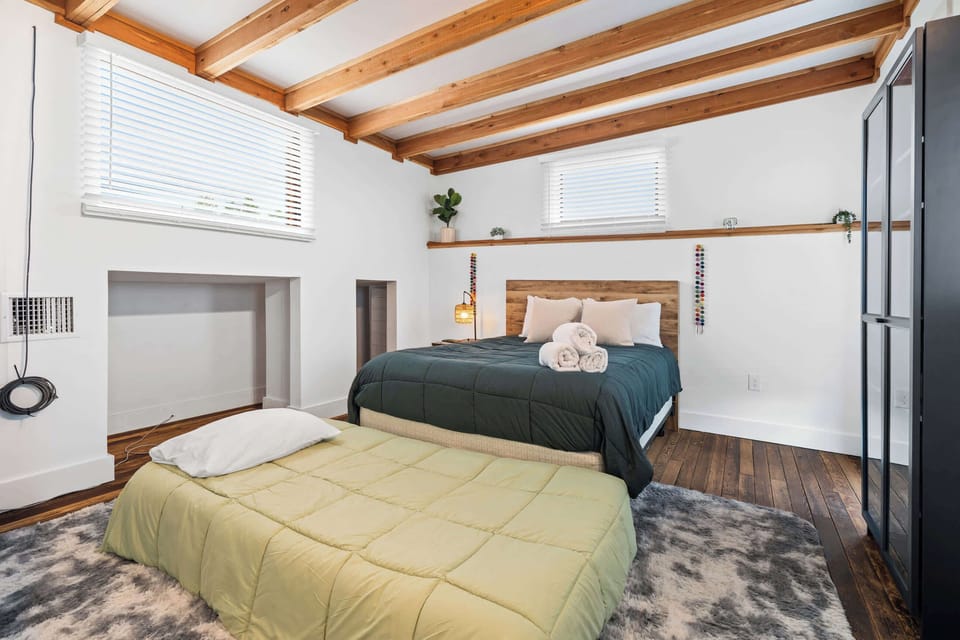 Tranquil Bedroom with 1 Queen Bed and 1 Double Bed