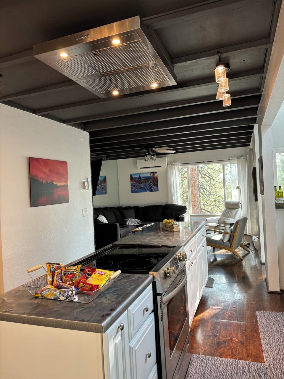 More kitchen