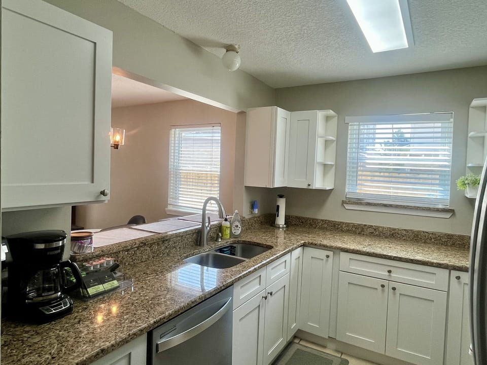 1st FL - Kitchen - pic 1