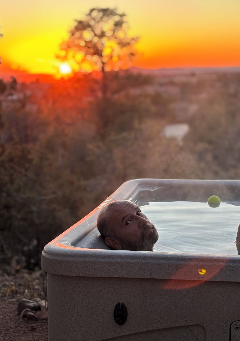 Outdoor spa tub