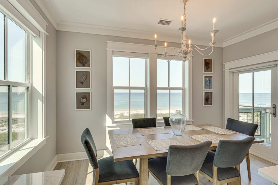 Dining Area | 4th Floor