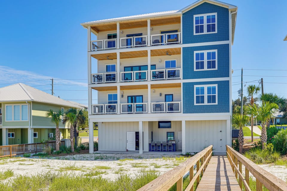 Exterior | 3 Decks | Outdoor Kitchen