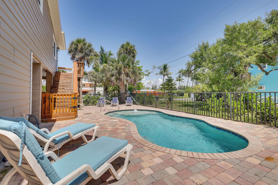 Fort Myers Beach Vacation Rental | 3BR | 2BA | 1,800 Sq Ft | Stairs to Enter