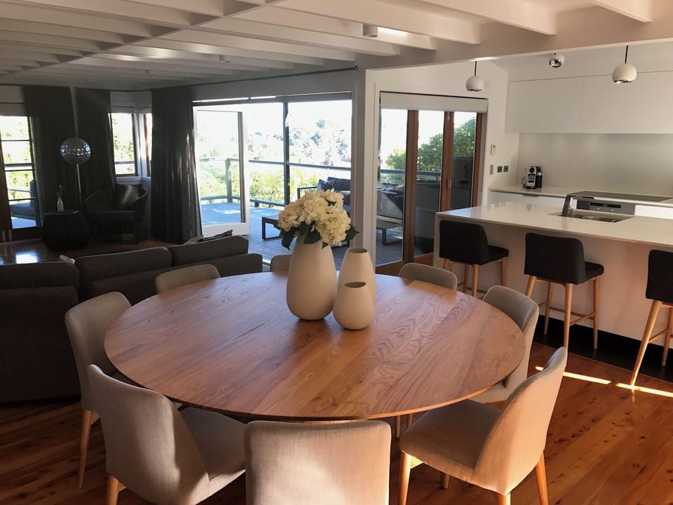 Dining area - middle level