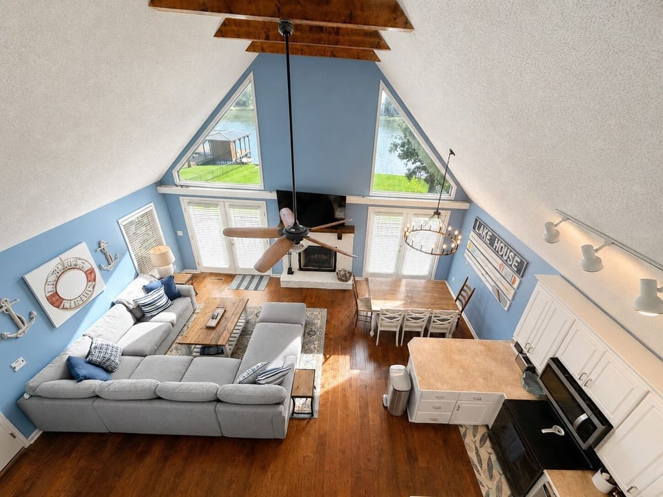 Cozy lounge overlooking the beautiful waterfront