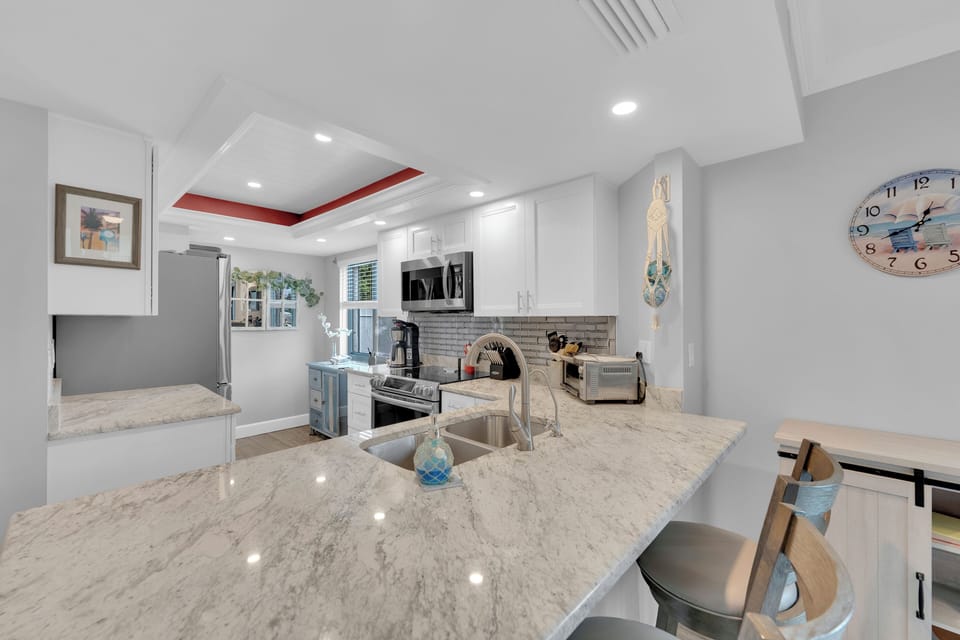 Fully equipped kitchen for preparing meals