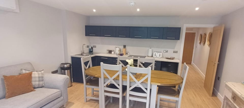 Open plan lounge, kitchen, diner.