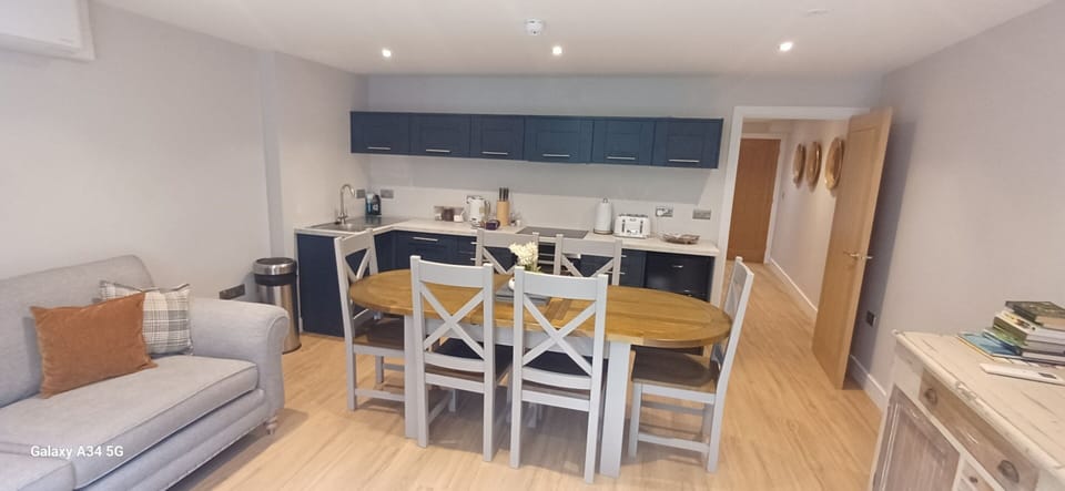 Open plan lounge, kitchen, diner.