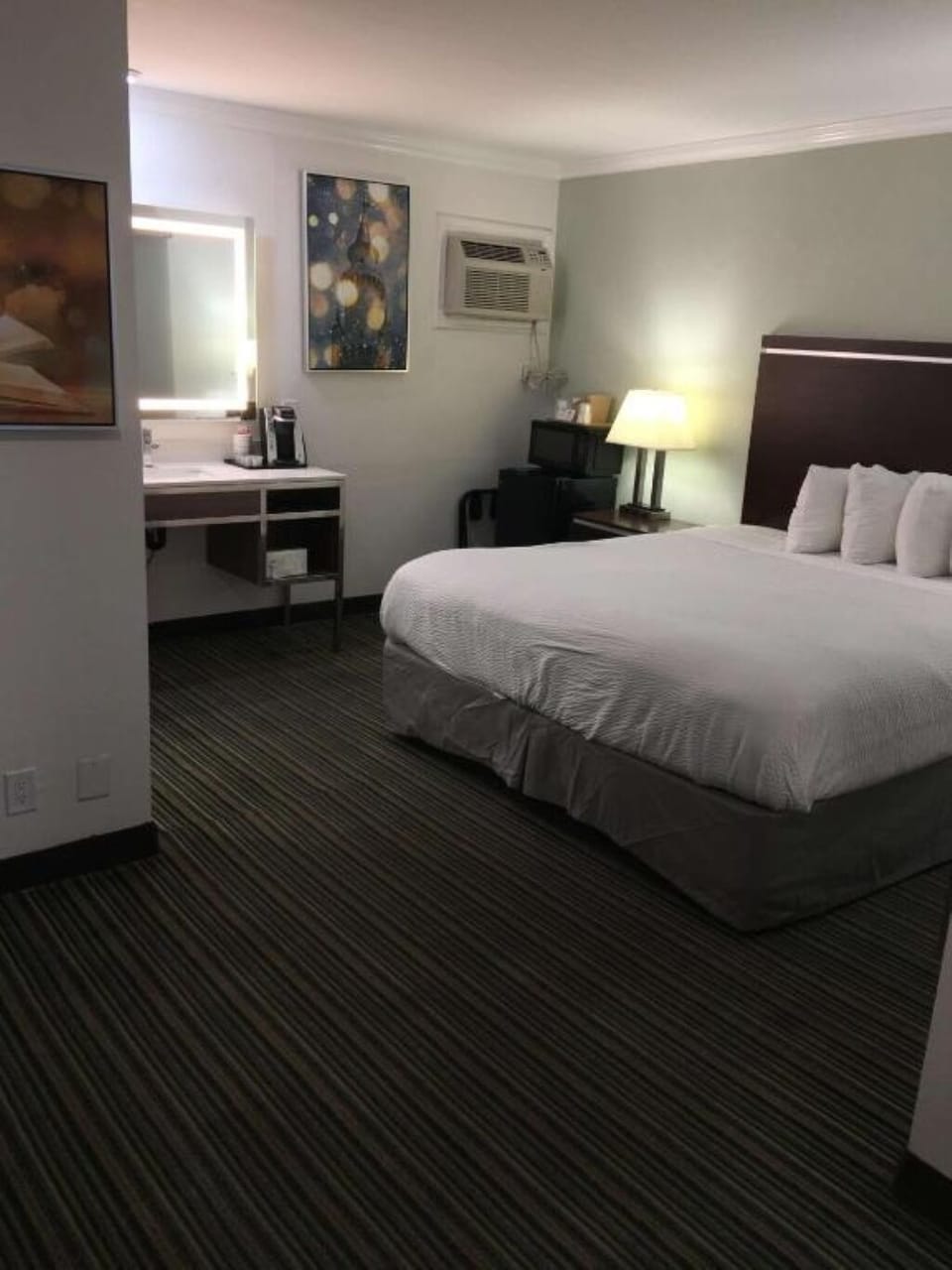1 King Bedroom