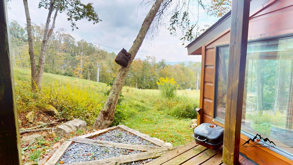 Step outside onto the private patio and reach the Lower Flying Mile trail in just seconds.