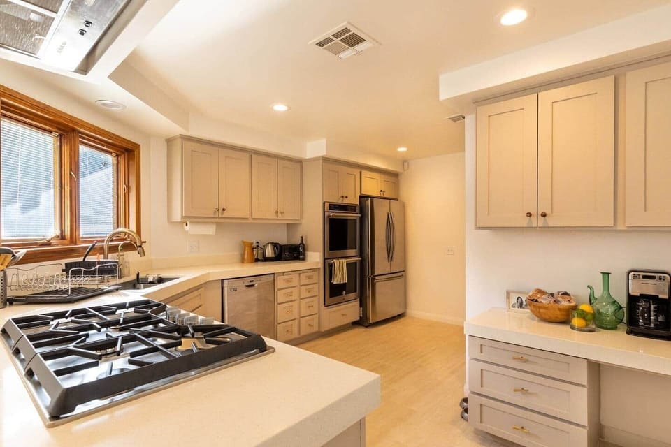 Main House - Kitchen