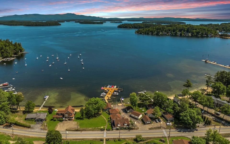 Amazing views of Lake Winni!!