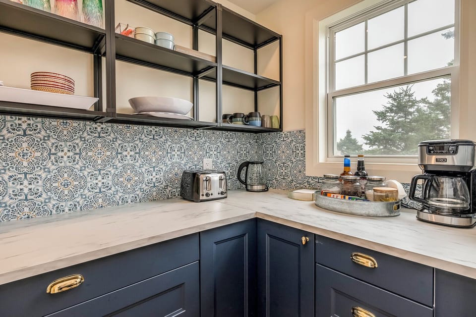 Pantry coffee/tea station