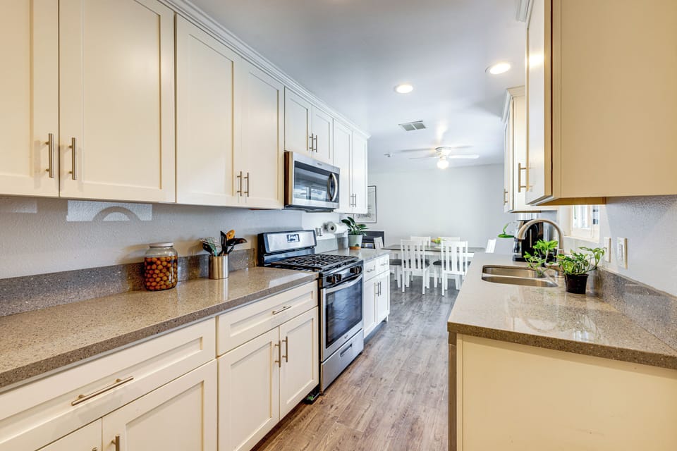 Kitchen | Drip Coffee Maker | Dishwasher | Blender | Toaster