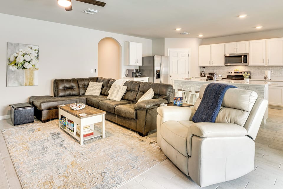 Living Room | Single-Story Home | Central A/C & Heating