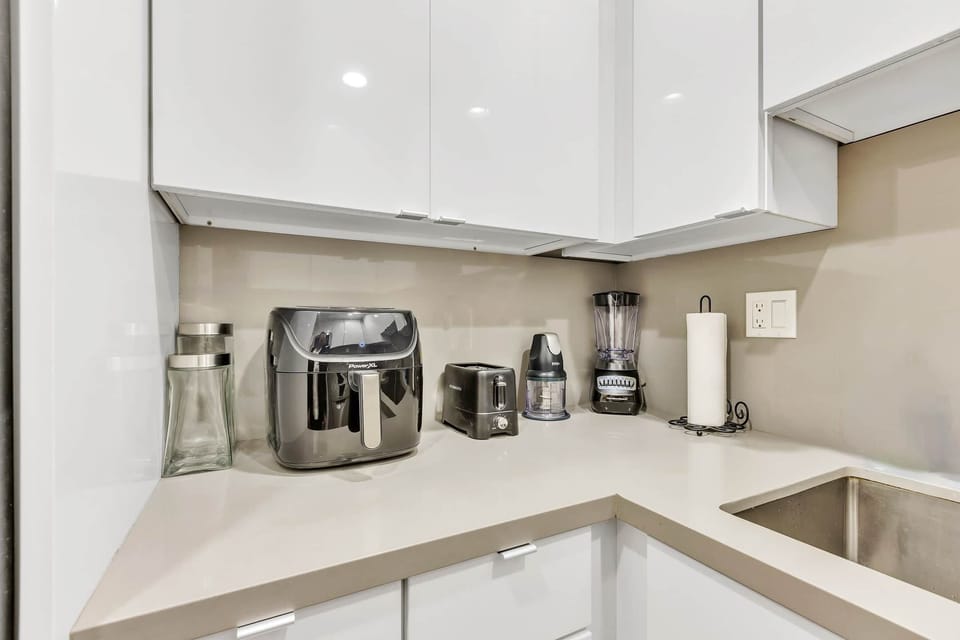 Essential appliances for easy meal preparation