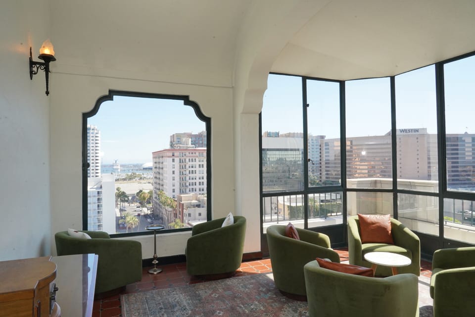 Community Solarium