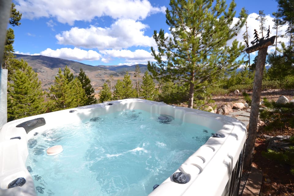 Private hot tub overlooking the valley.