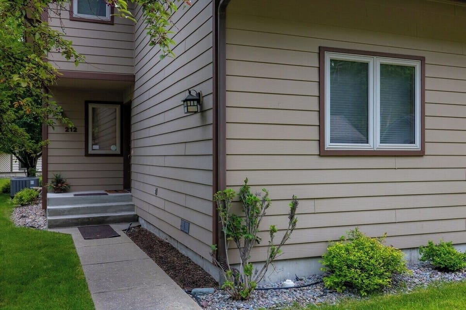 Entry walkway
