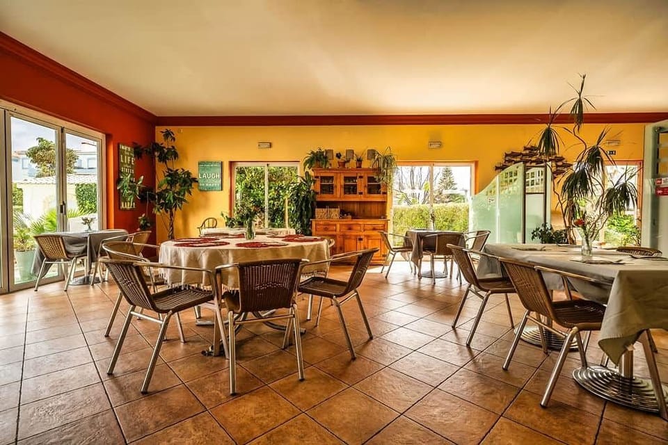 Oasis Parque, Emma's Café
