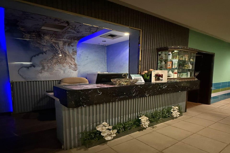 Entrance / Reception