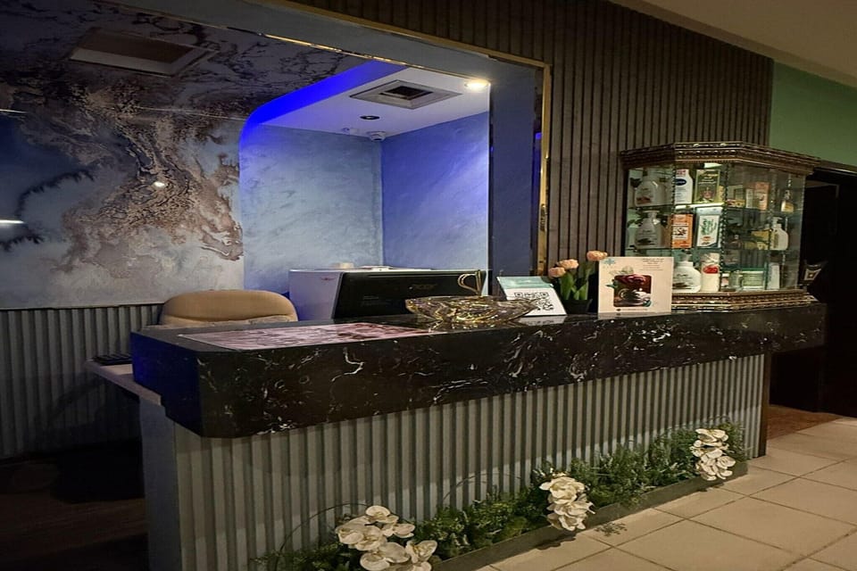 Entrance / Reception