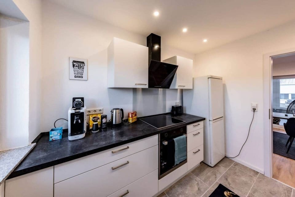 Refrigerator with freezer combination | Fully equipped for cooking and dining
