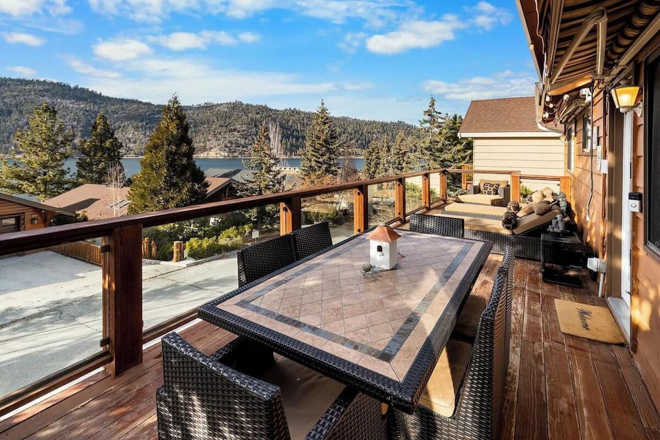 Patio with Lake Views - Front Deck w/ Soaring Big Bear Lake Views, Outdoor Dining Table & Lounge Chairs
