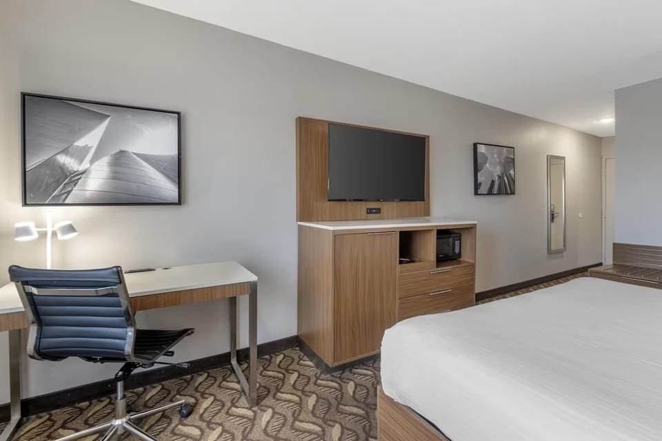 1 King Bed Unit