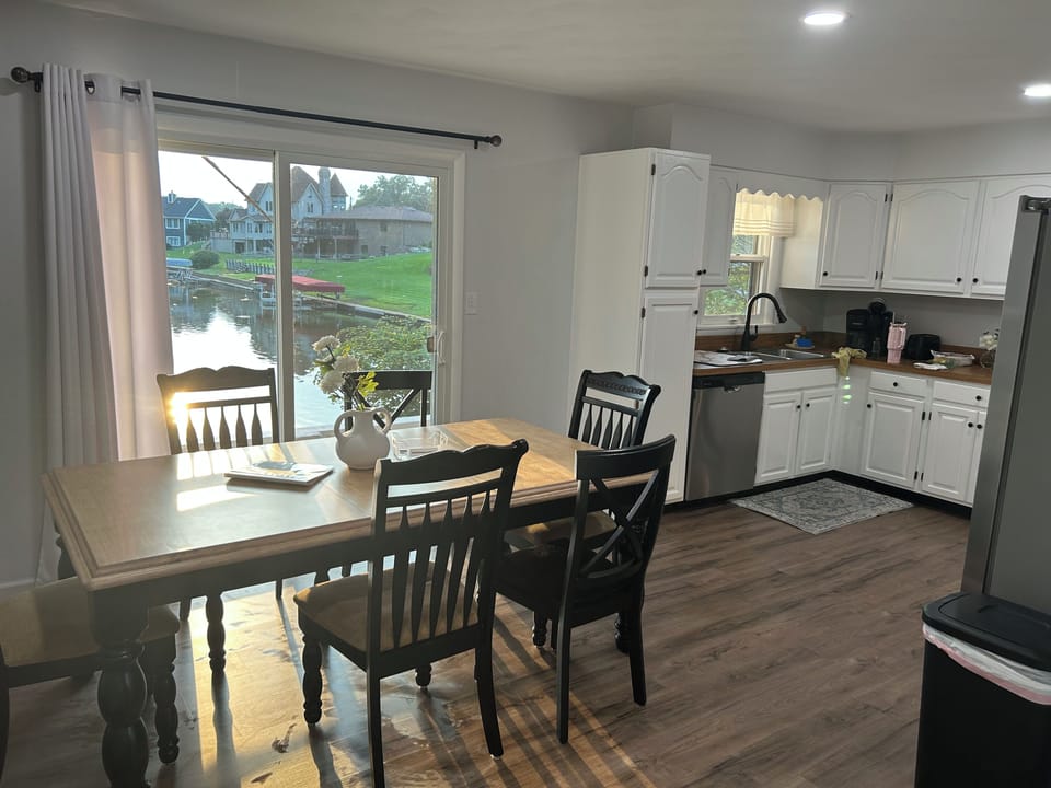 Kitchen table