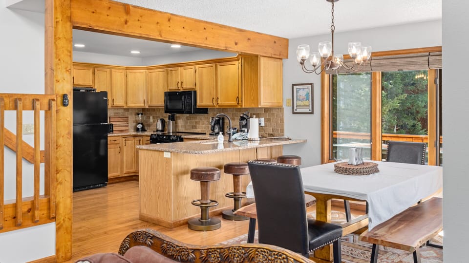Indoors, Dining Table, Furniture, Table, Dining Room
