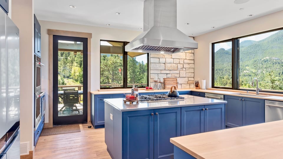 Indoors, Kitchen, Cooktop, Home Decor, Rug