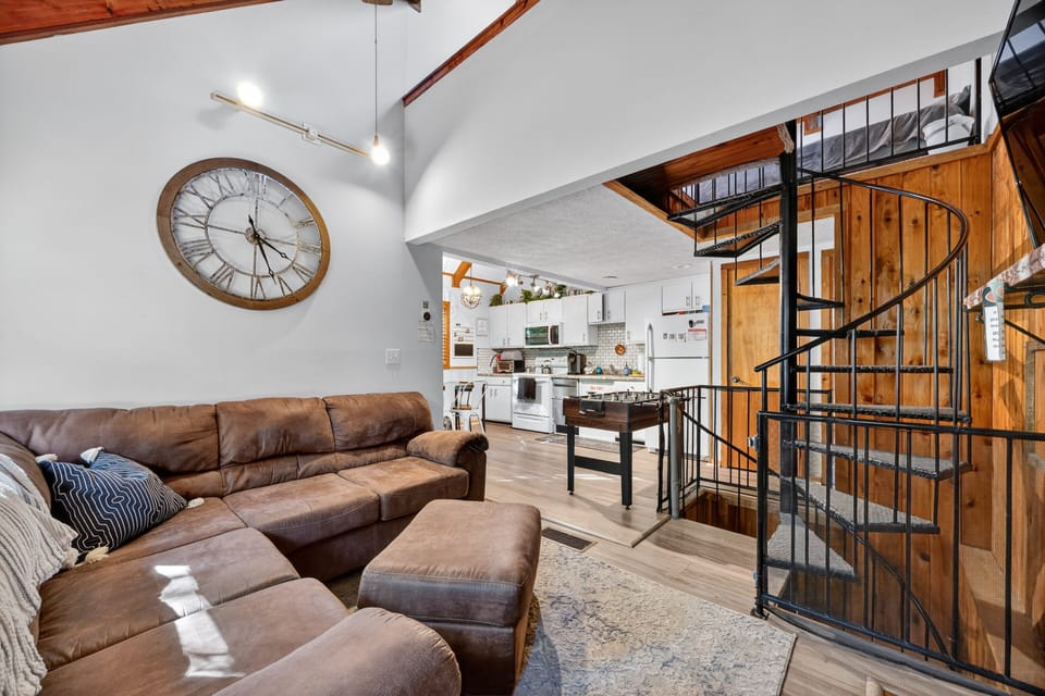 Furniture, Indoors, Living Room, Couch, House