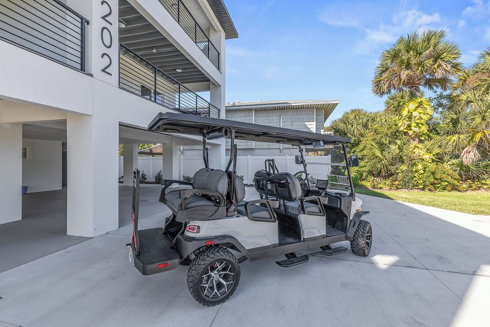 6 Seat Golf Cart (Fees Apply)