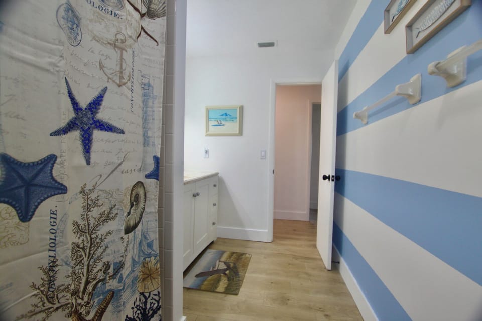 2nd Bathroom. Tub/Shower combo with grab bars