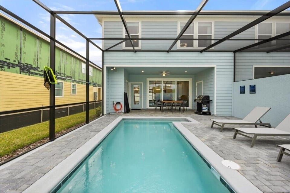 16192 Palm Frond Ave (28).jpg