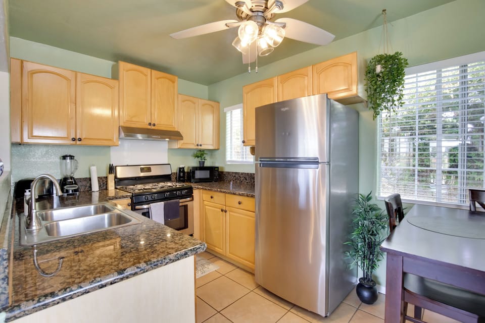Dining Table | Kitchen