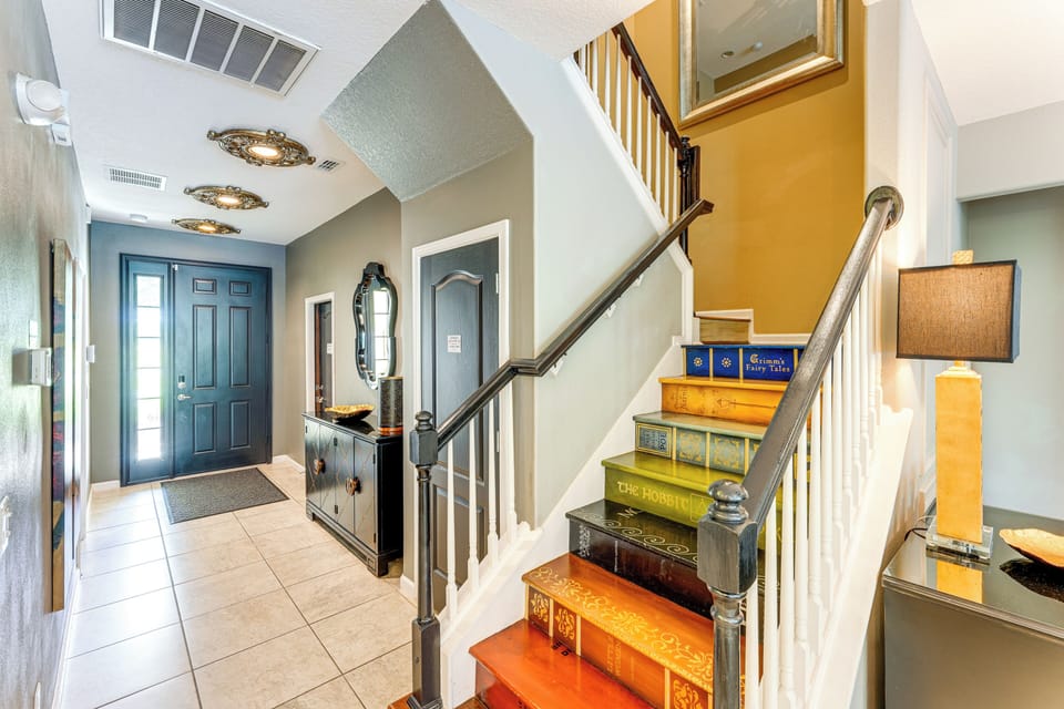 Staircase to 2nd Floor