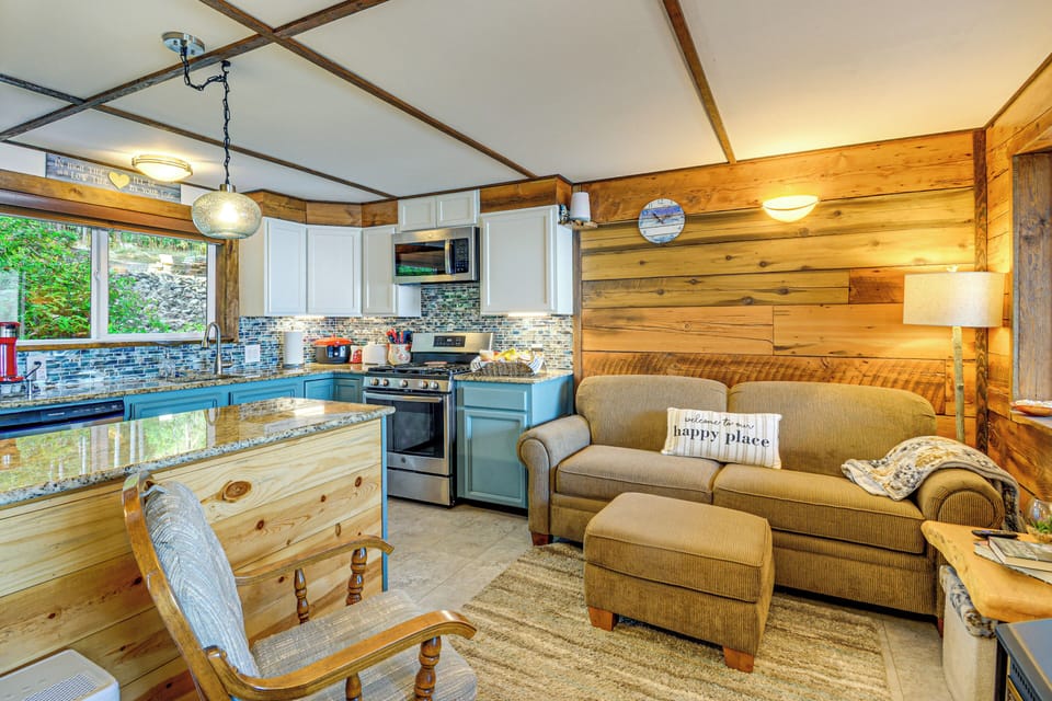Living Area | Kitchen
