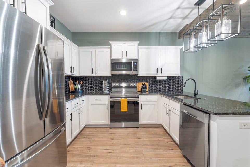 Full Kitchen