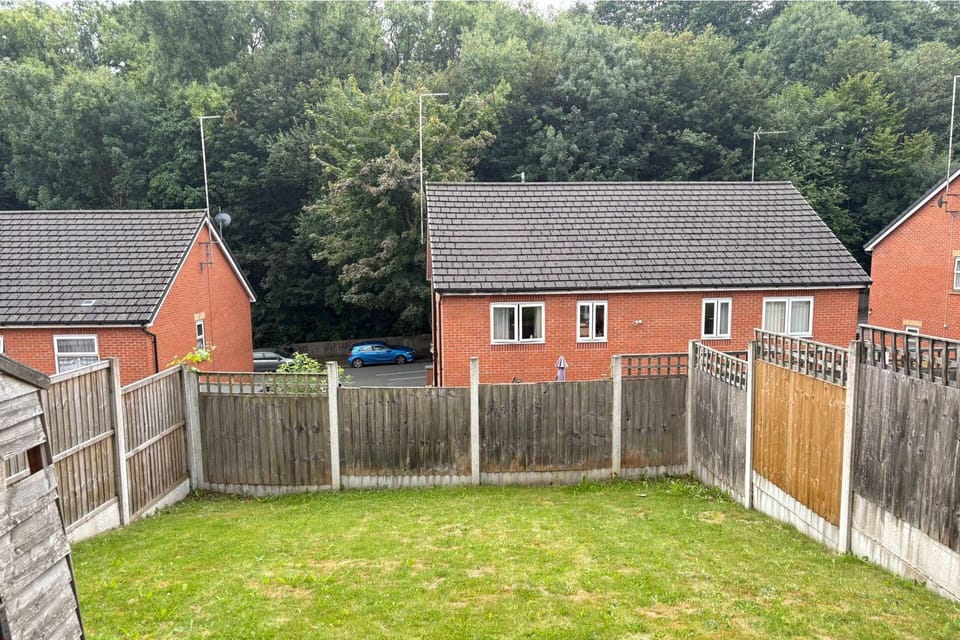 3 bedroom in the heart of Manchester close to everywhere home away from home 