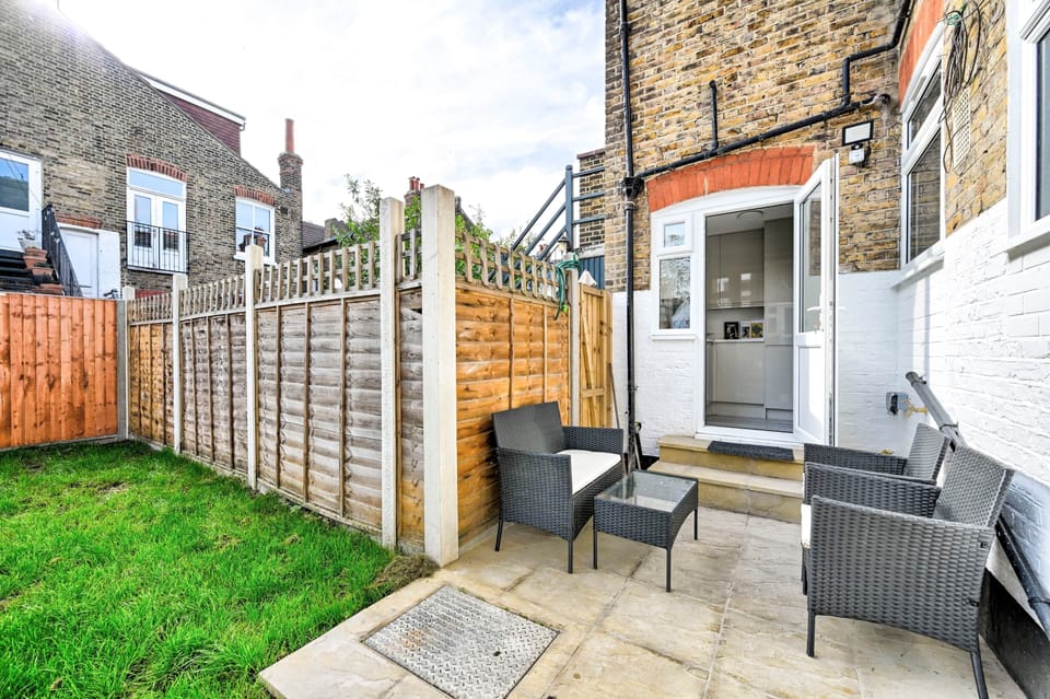Outdoor Space & Garden