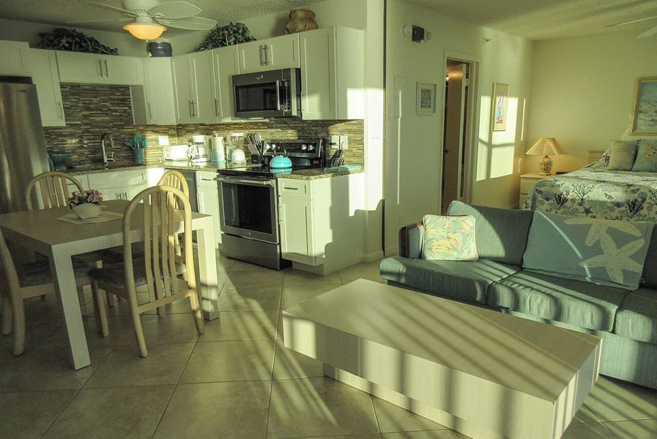 Estero Beach And Tennis Club 1105A Newly Remodeled With Direct Gulf View