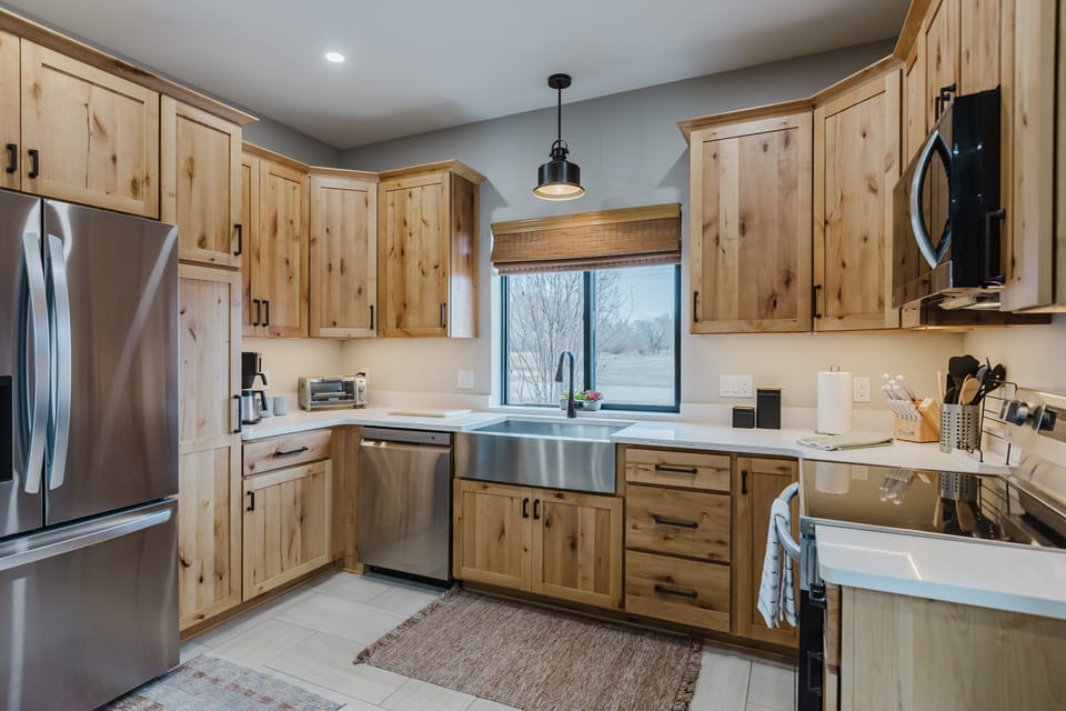 Welcome to Your Modern Home in Del Norte