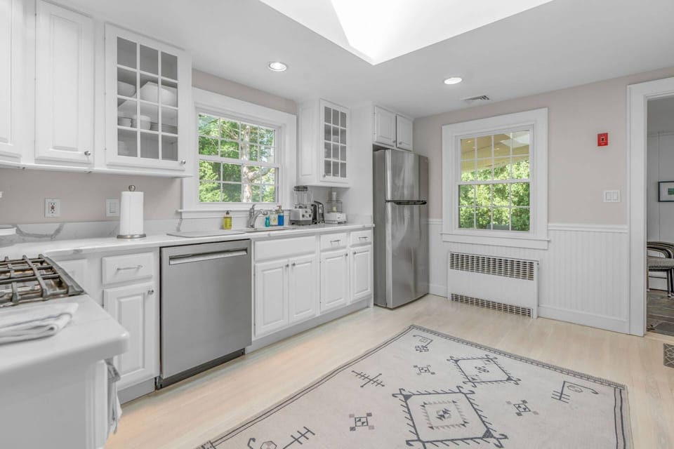 Fridge, blender and food processor