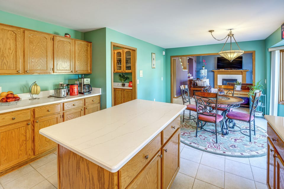 Kitchen | 1st Floor | Cooking Basics | Stove/Oven | Microwave