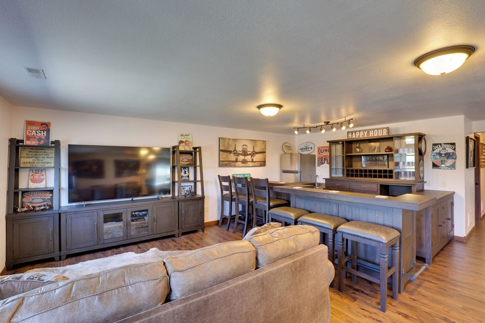 Sturgis Vacation Rental | 4BR | 3BA | 2,400 Sq Ft | 5 Steps to Enter