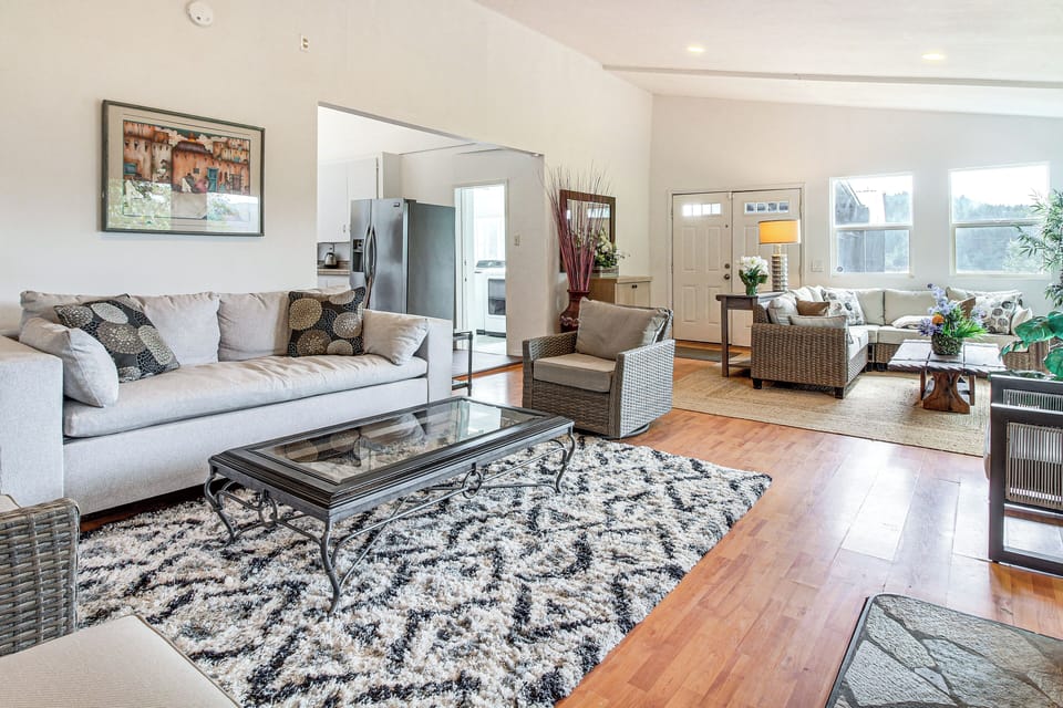 Living Room | 1st Floor | Full Sleeper Sofa | Smart TV | Free WiFi